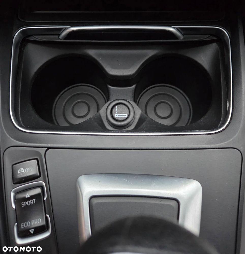 BMW Seria 3 318d Sport Line Shadow - 21