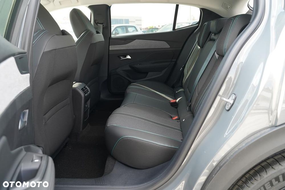 Peugeot 408 1.2 PureTech mHEV Allure S&S e-DSC6 - 9