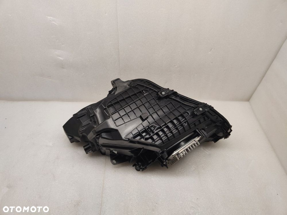 volvo xc40 lift full led lampa prawy przód 32133832 - 5
