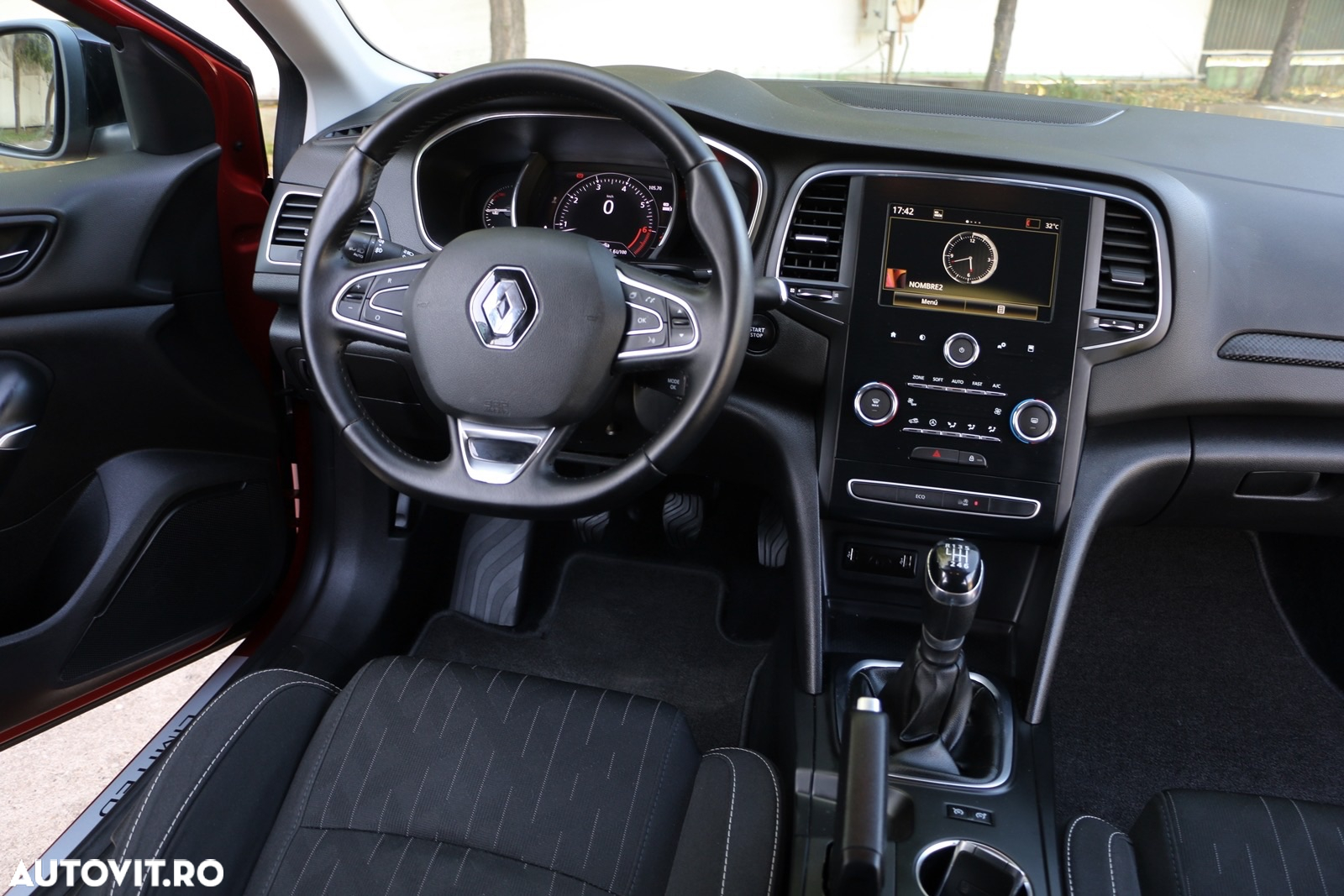 Renault Megane Grandtour TCe 140 GPF LIMITED - 5