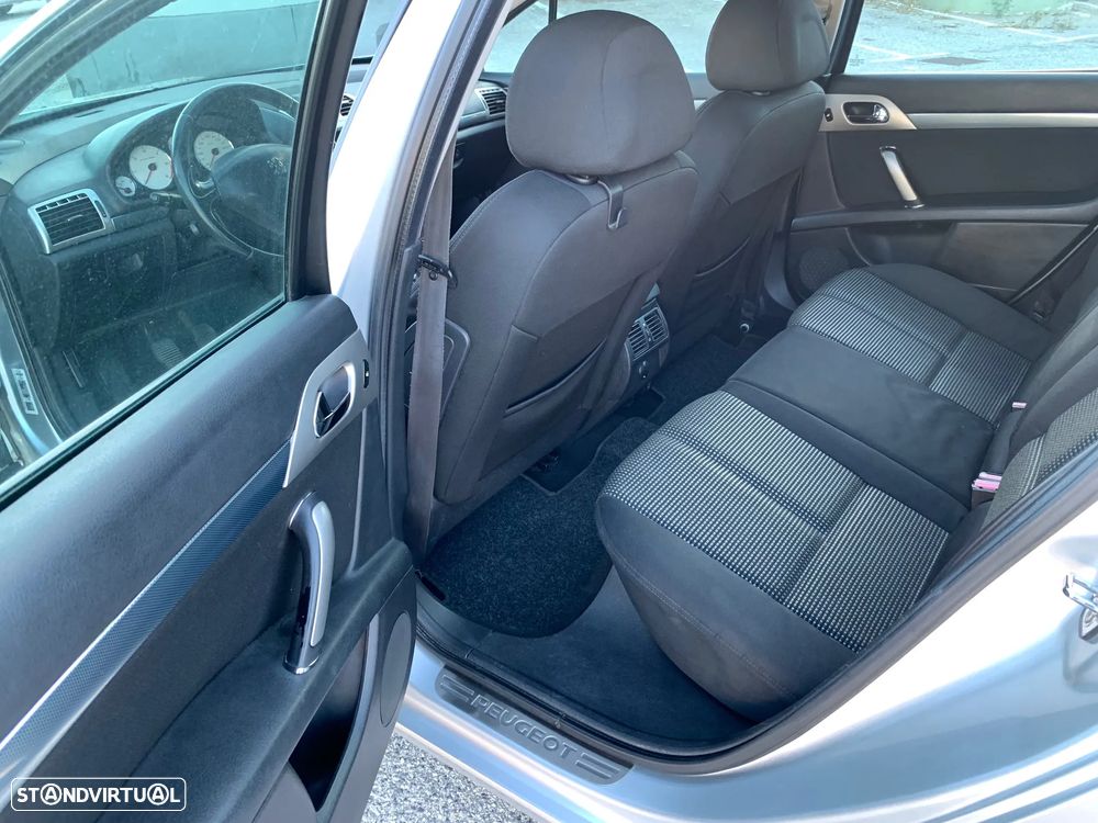 Peugeot 407 SW 1.6 HDi Premium - 12