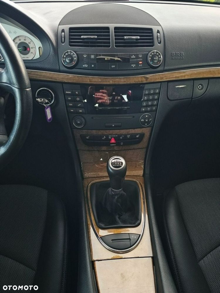 Mercedes-Benz Klasa E - 19