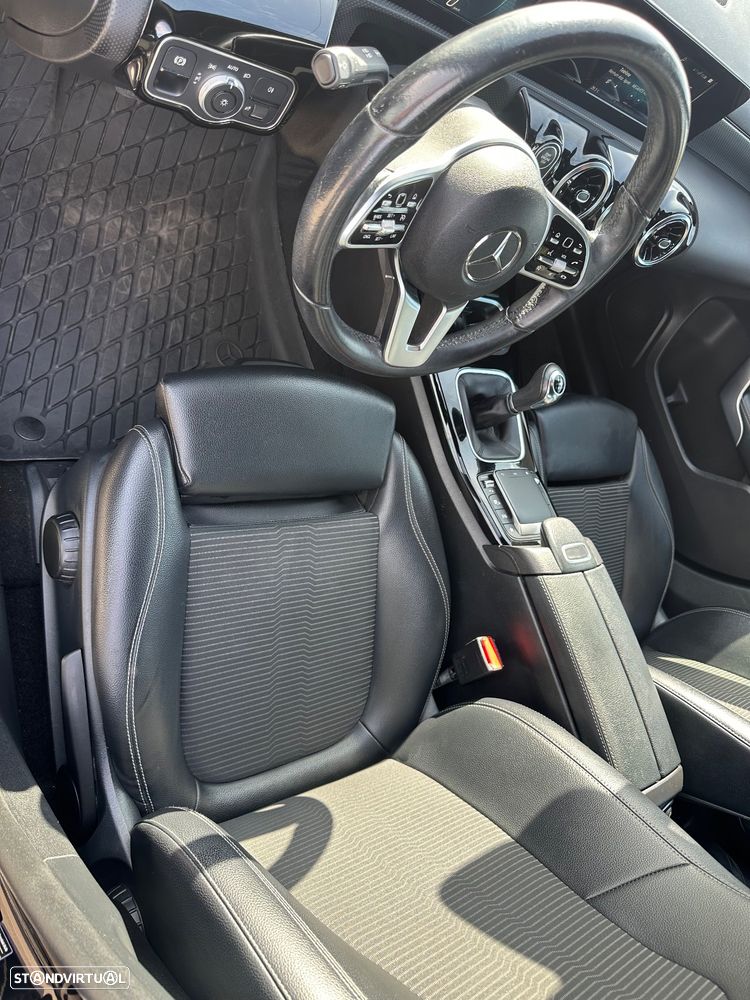 Mercedes-Benz A 180 Limousine d Business Solutions - 8