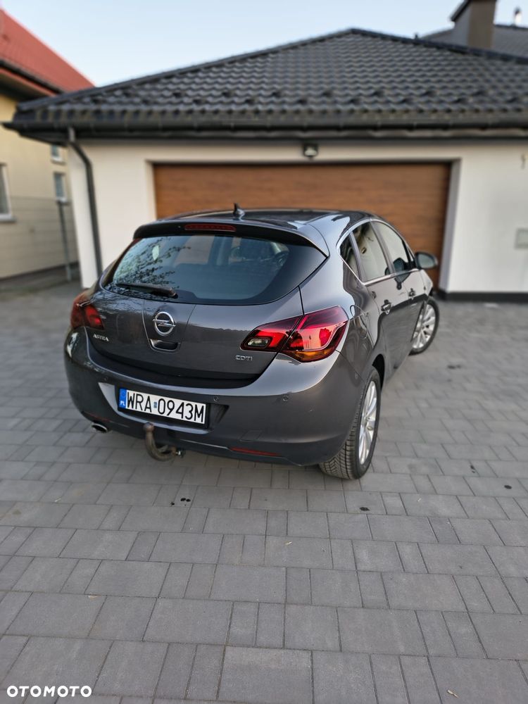 Opel Astra 2.0 CDTI Cosmo - 12