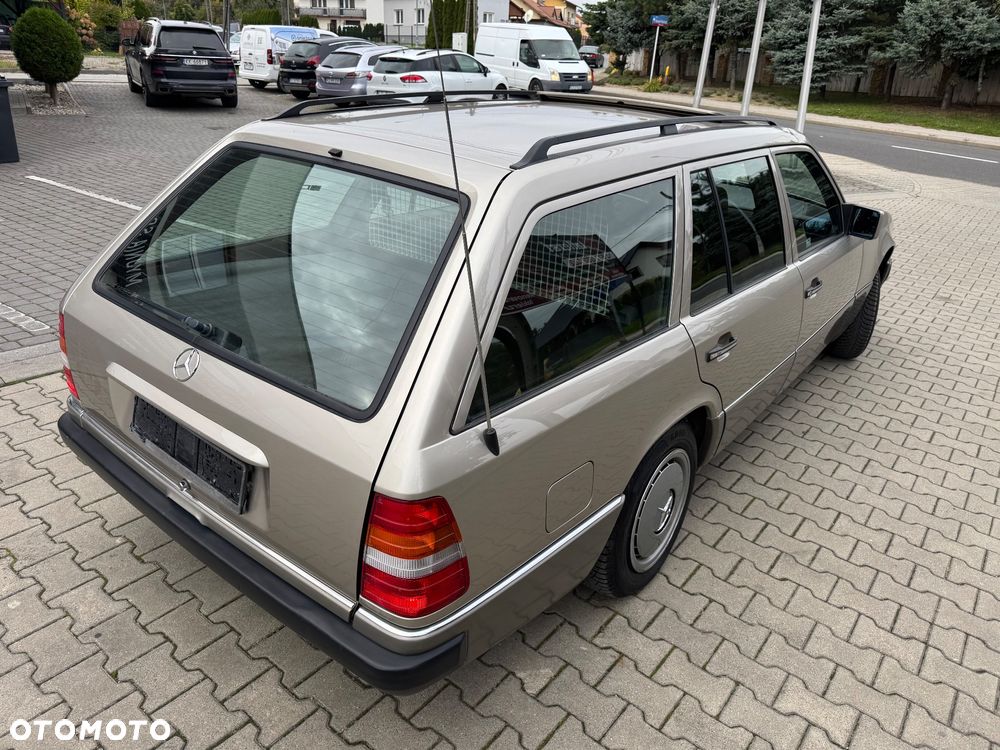 Mercedes-Benz W124 (1984-1993) - 14