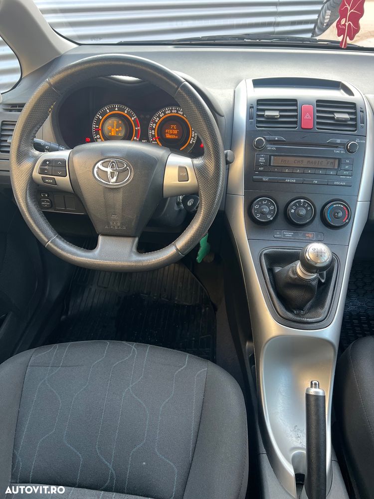 Toyota Auris - 14
