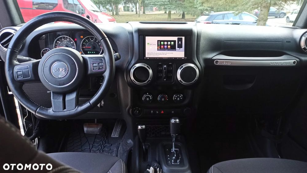 Jeep Wrangler 3.6 Unlim Sahara - 22