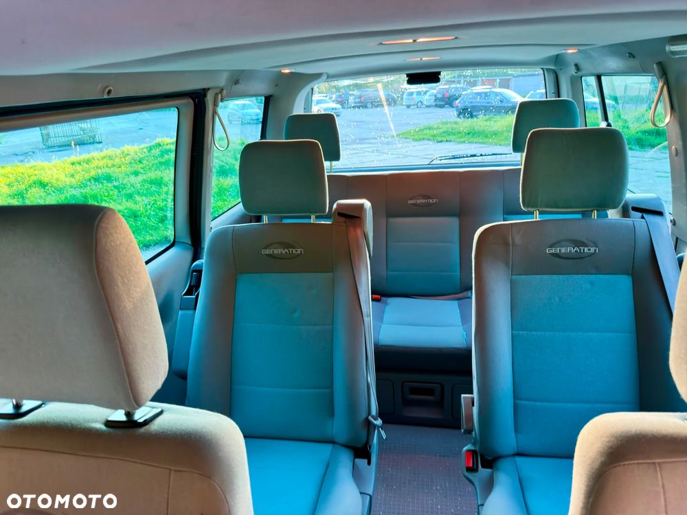 Volkswagen Multivan - 15