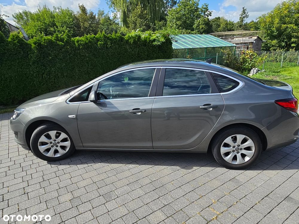 Opel Astra 1.4 T EU6 - 6