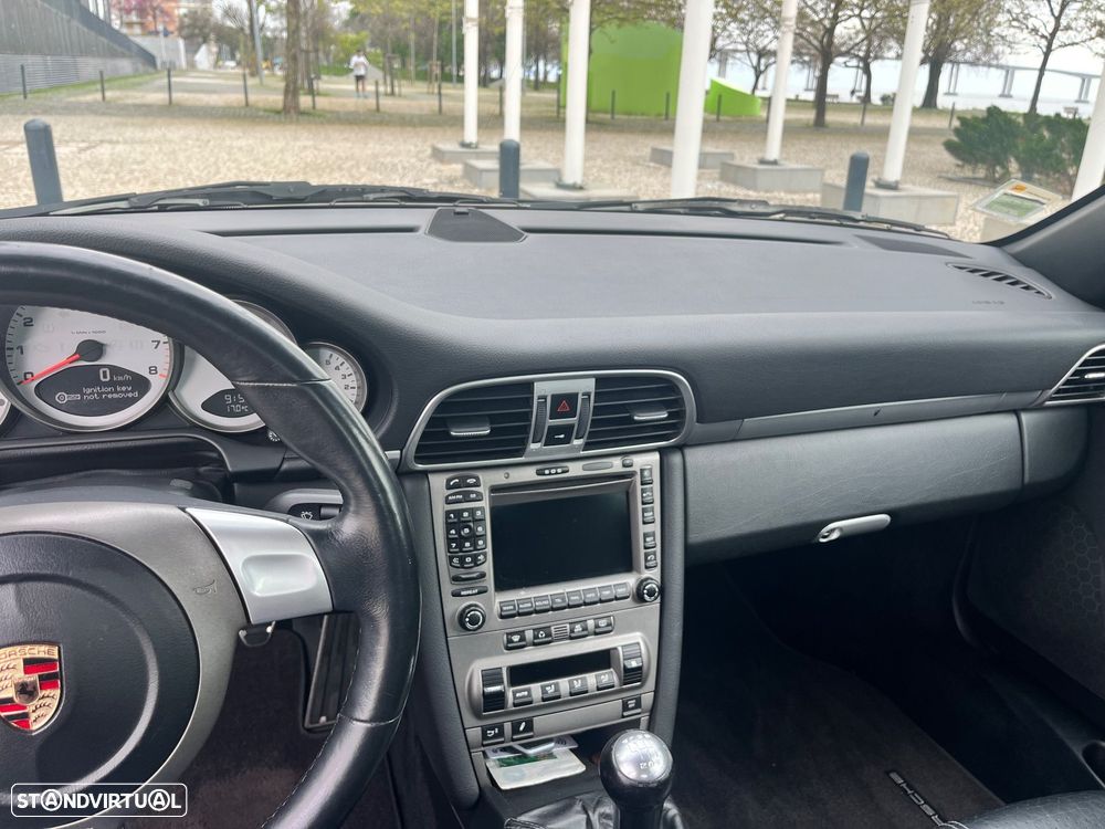 Porsche 911 (997) Carrera S - 10