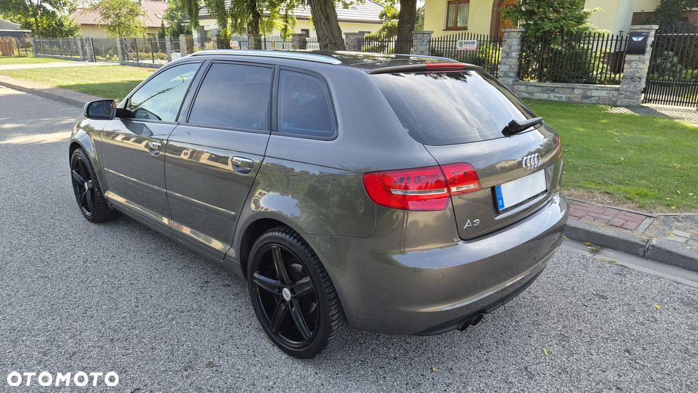 Audi A3 Sportback 1.4 TFSI S tronic Ambiente - 4