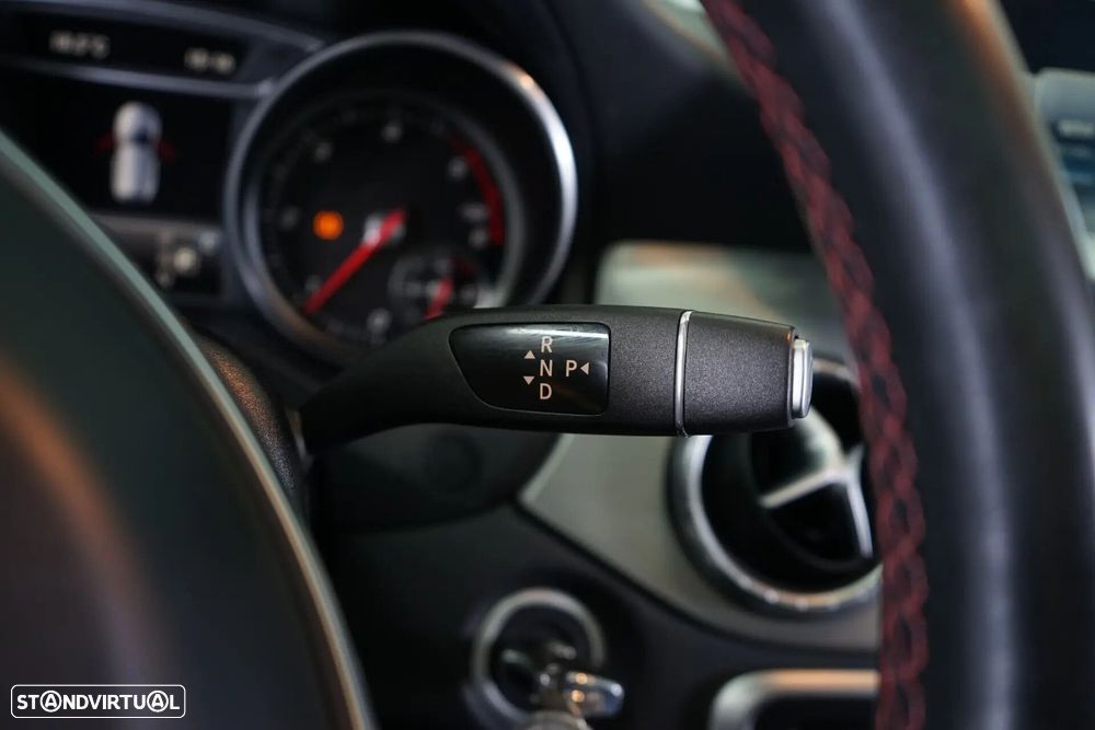 Mercedes-Benz CLA 180 d Shooting Brake AMG Line Aut. - 28