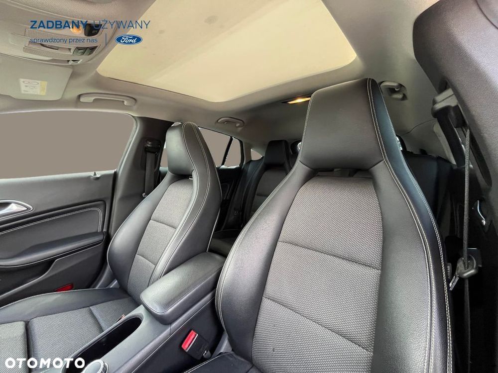 Mercedes-Benz CLA 180 7G-DCT UrbanStyle Edition - 13