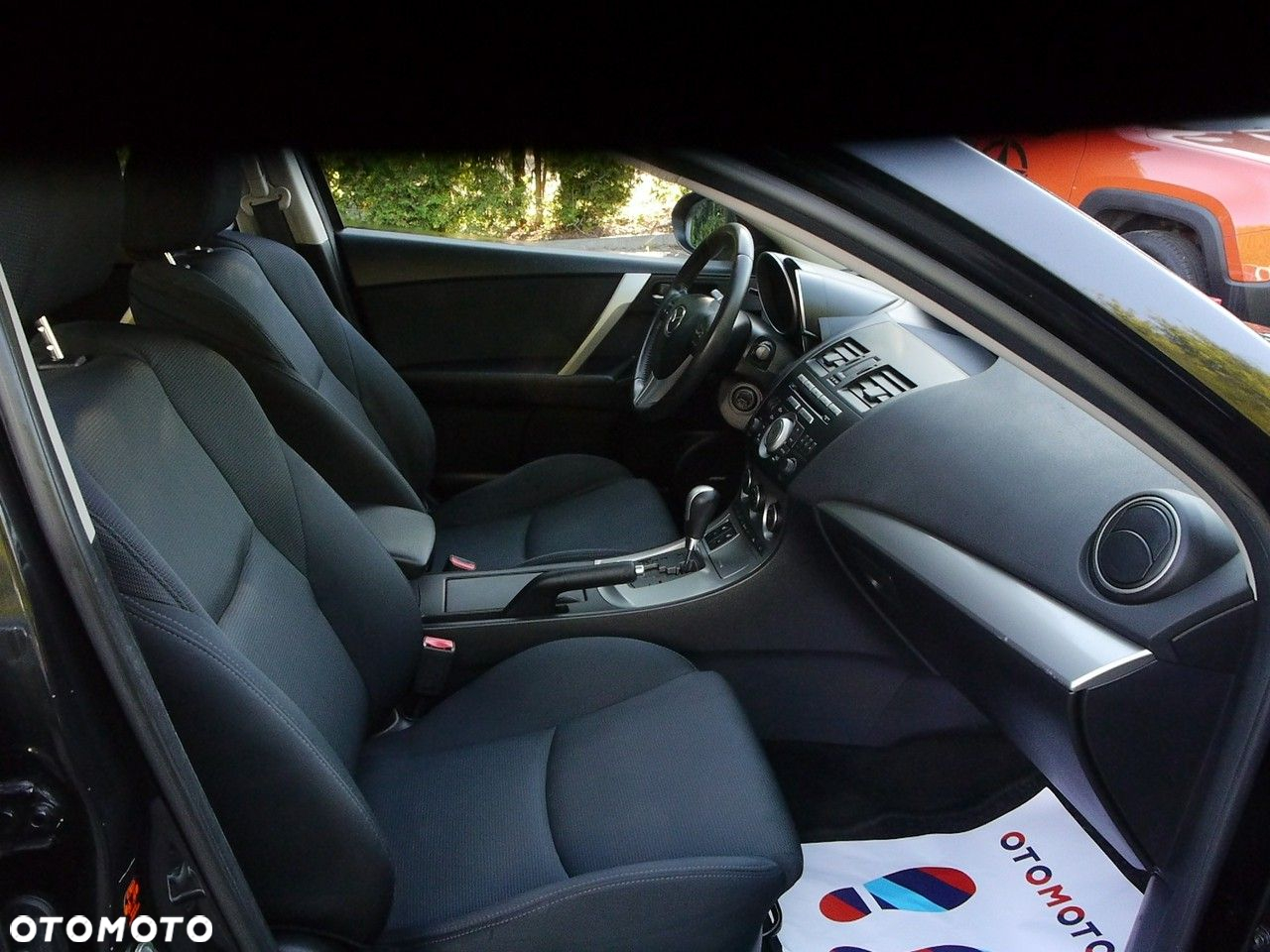 Mazda 3 2.0 Exclusive + - 26