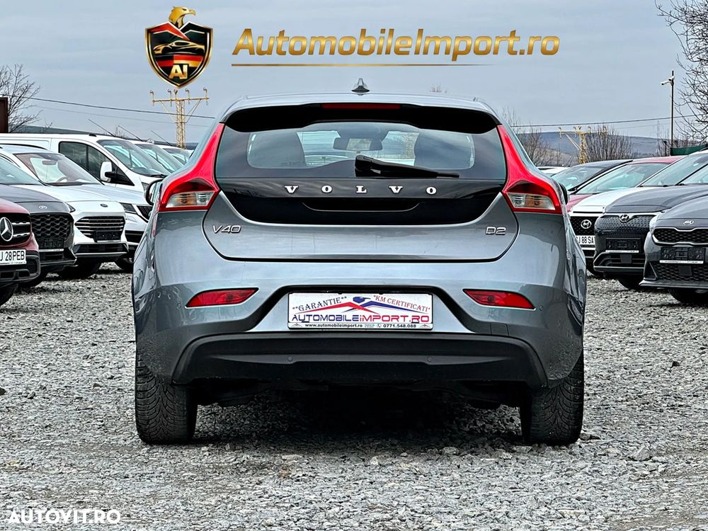 Volvo V40 D2 Aut. Momentum - 16