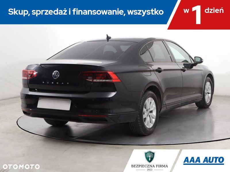 Volkswagen Passat - 7