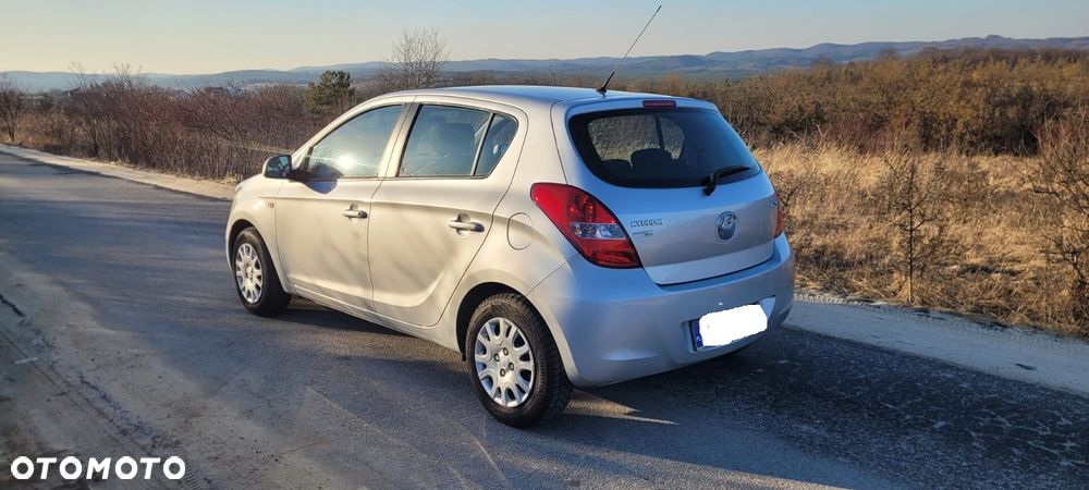 Hyundai i20 1.2 UEFA EURO 2012 Edition - 3