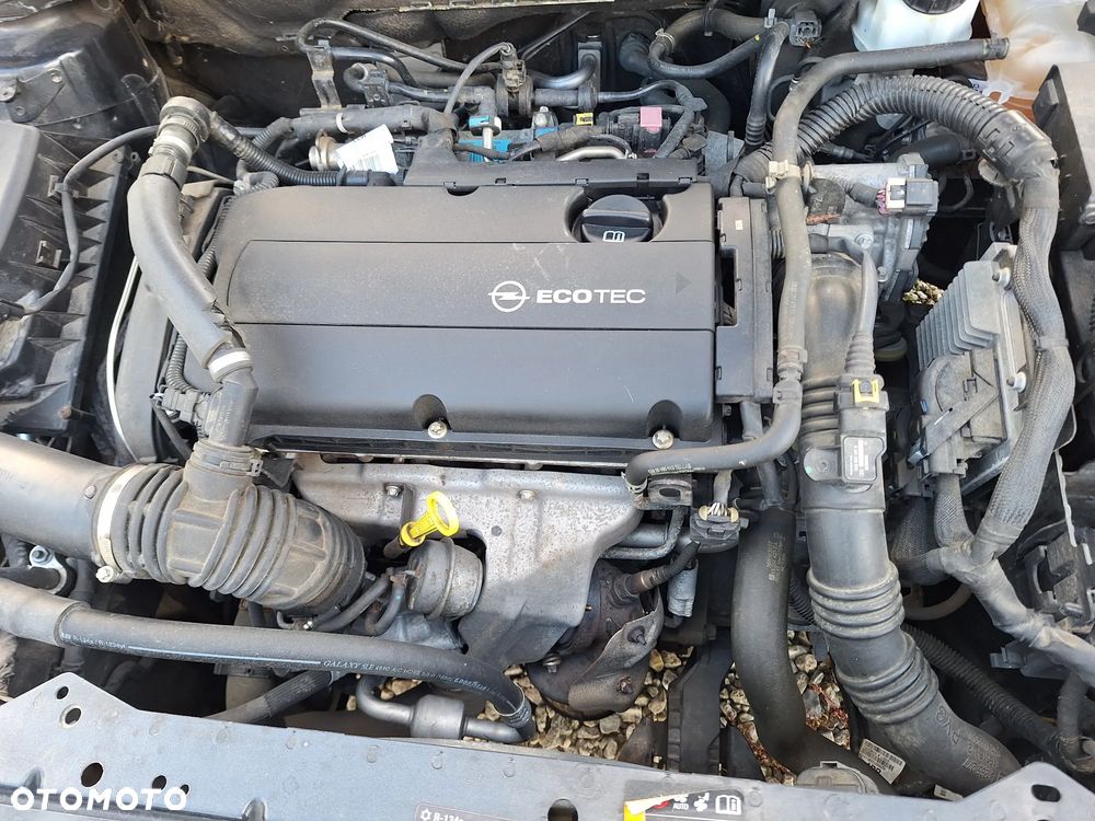 Opel Astra 1.6 Turbo Sport - 37