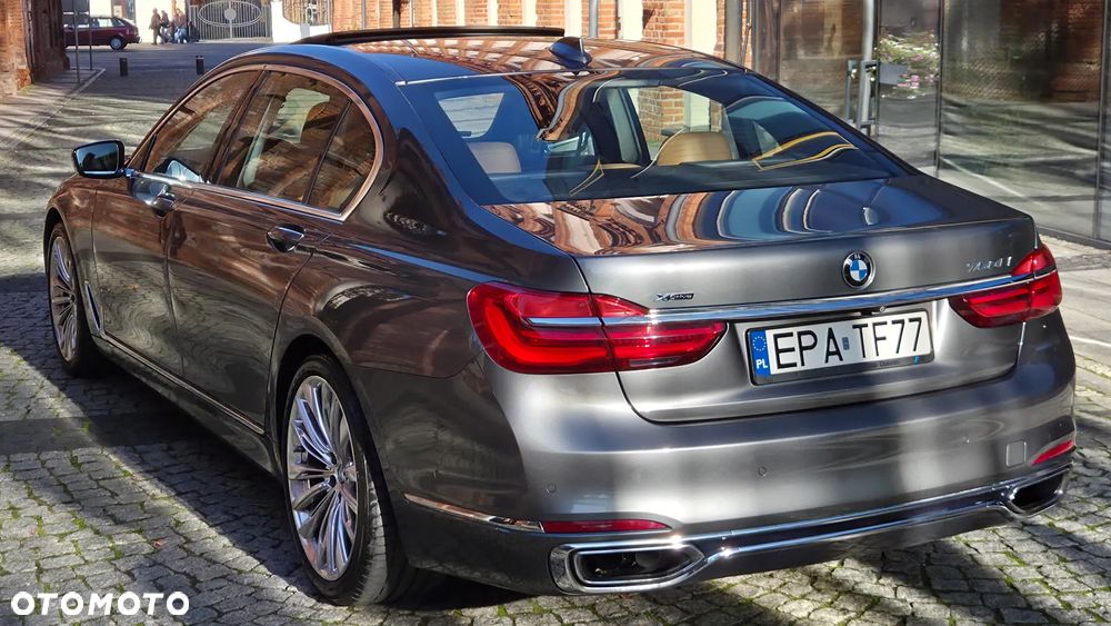 BMW Seria 7 750Li xDrive - 5