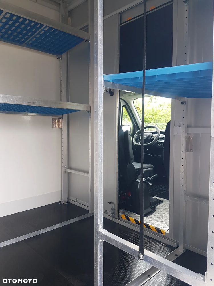 Iveco DAILY KONTENER NISKOPODŁOGOWY 4,43x2,23x2,42 SKLEP FOODTRUCK BAR KLIMA KONIOWÓZ KAMPER - 23