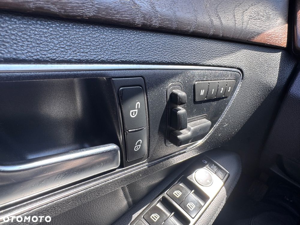 Mercedes-Benz Klasa E 250 CDI DPF BlueEFFICIENCY Automatik Avantgarde - 19