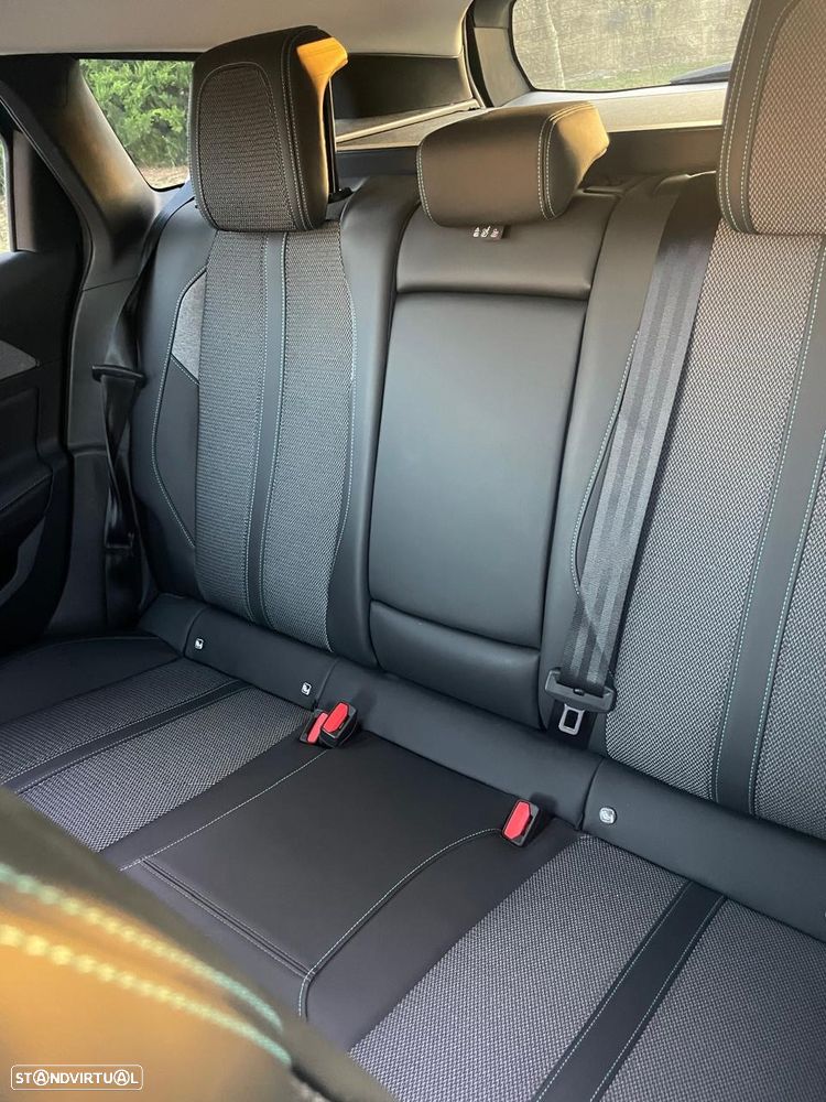 Peugeot 308 SW 1.6 Hybrid Allure e-EAT8 - 33