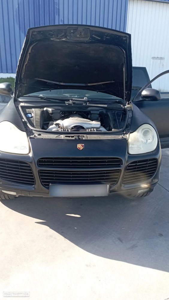 Porsche Cayenne Turbo - 4