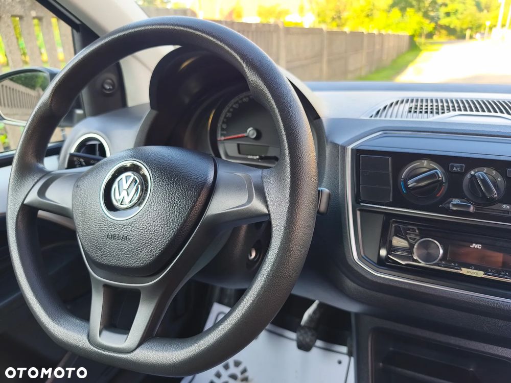 Volkswagen up! club - 32