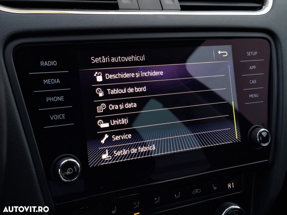 Skoda Octavia 2.0 TDI DSG Style - 19