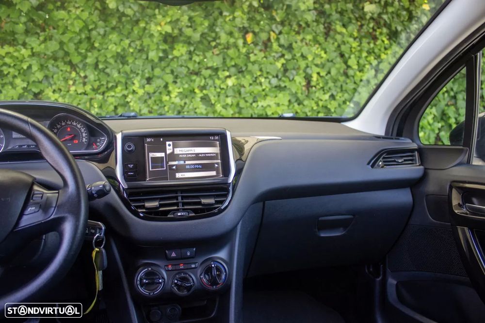 Peugeot 208 1.2 VTi Active - 17