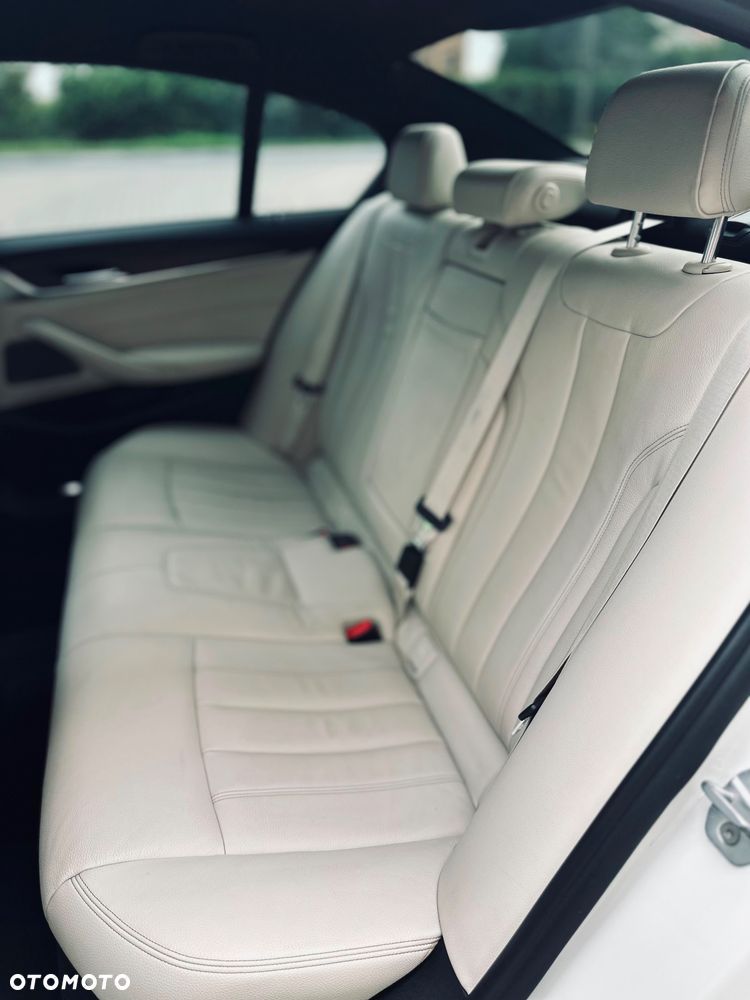 BMW Seria 5 530i GPF M Sport sport - 23