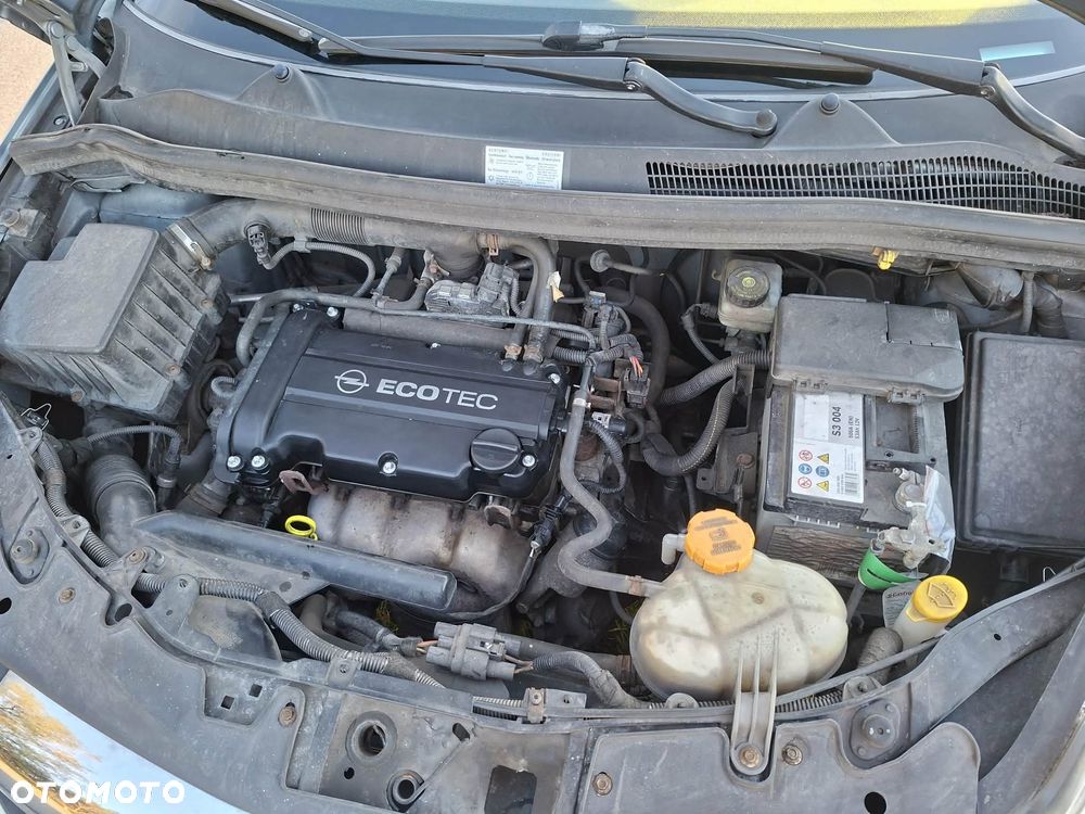 Opel Corsa 1.2 16V Essentia - 7