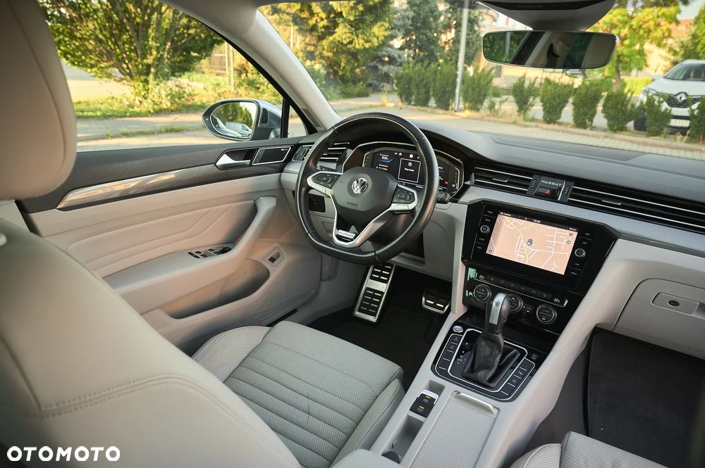 Volkswagen Passat Alltrack - 21