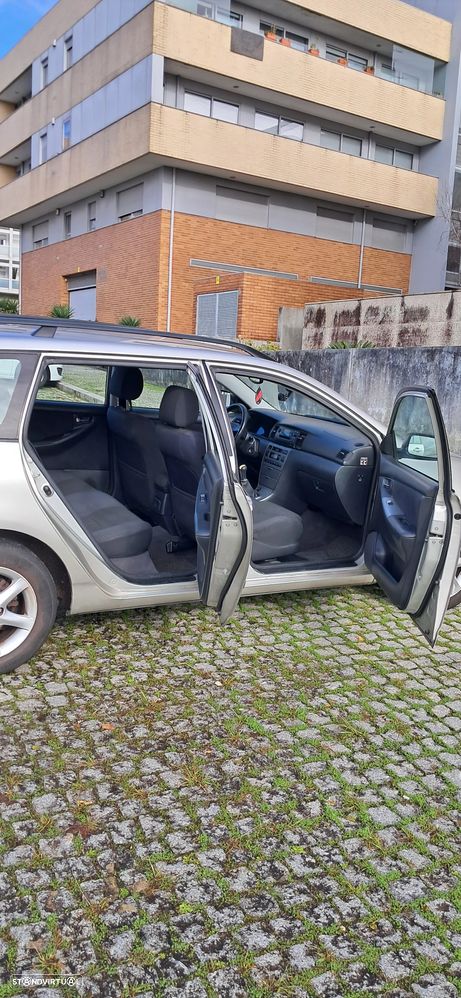 Toyota Corolla SW 1.6 VVT-i Sol - 3