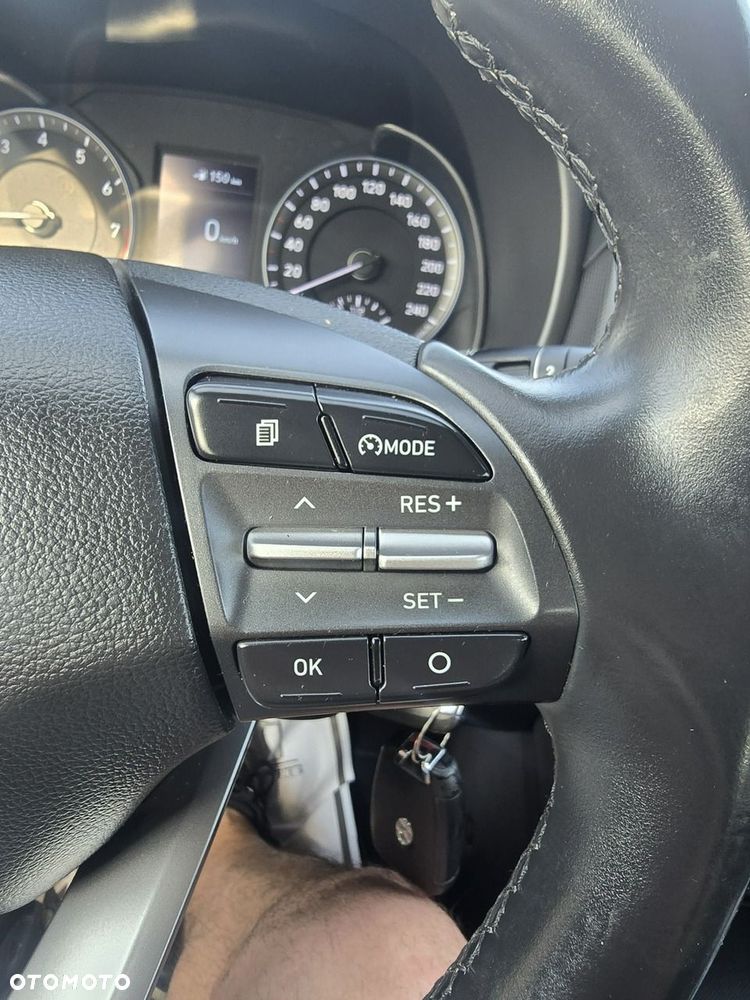 Hyundai Kona - 26
