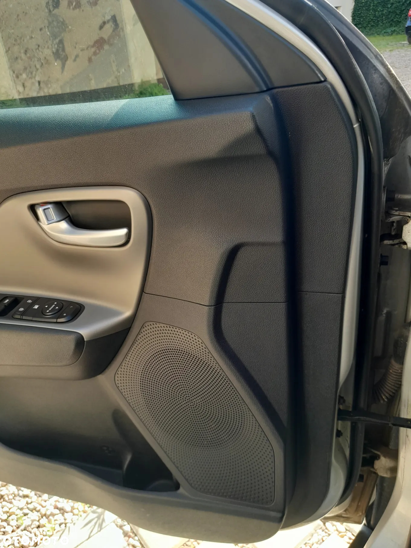 Kia Niro 1.6 GDI Hybrid M - 18