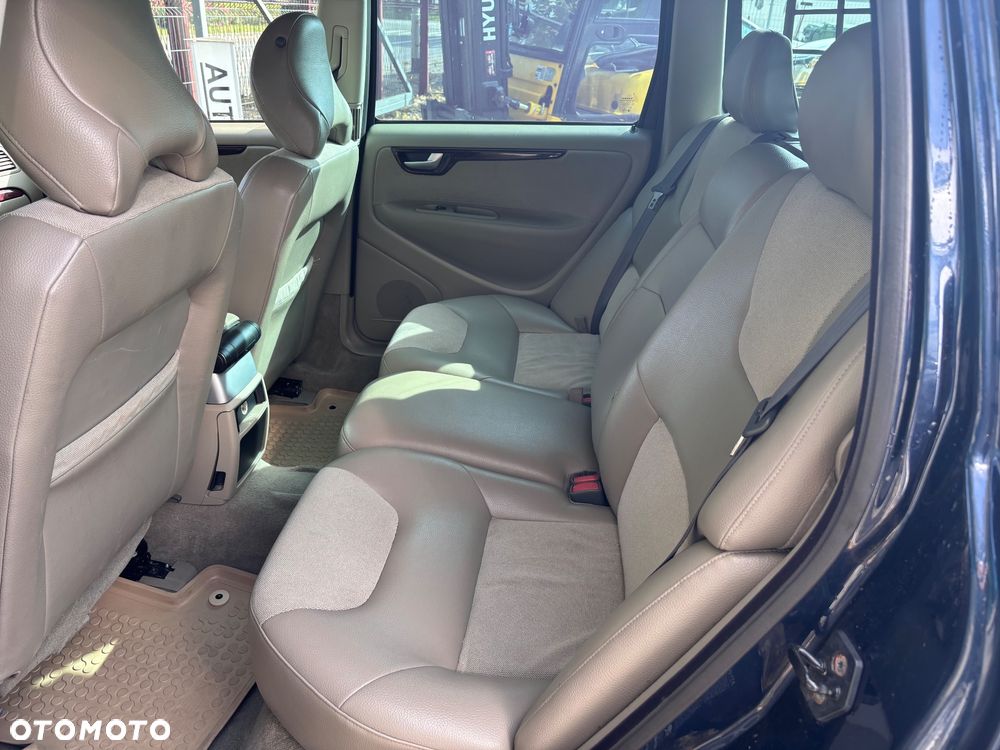 Volvo XC 70 AWD Momentum - 7