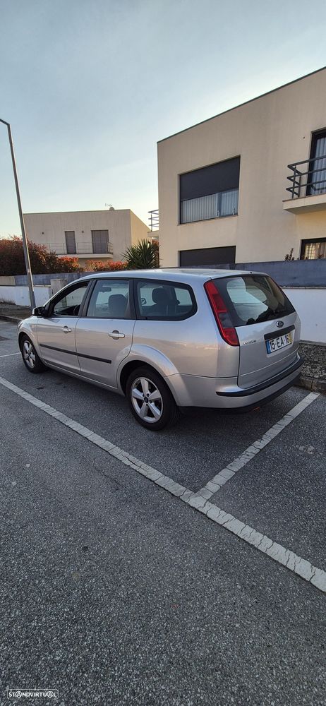 Ford Focus SW 1.6 TDCi Ghia - 3