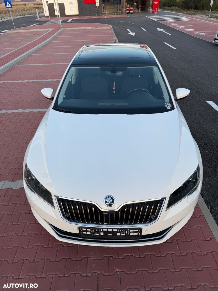 Skoda Superb 2018 photo 5