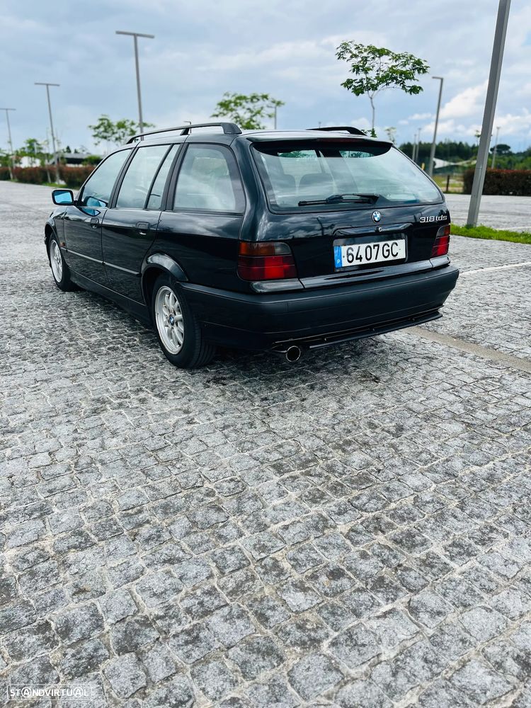 BMW 318 tds Touring Sport - 12