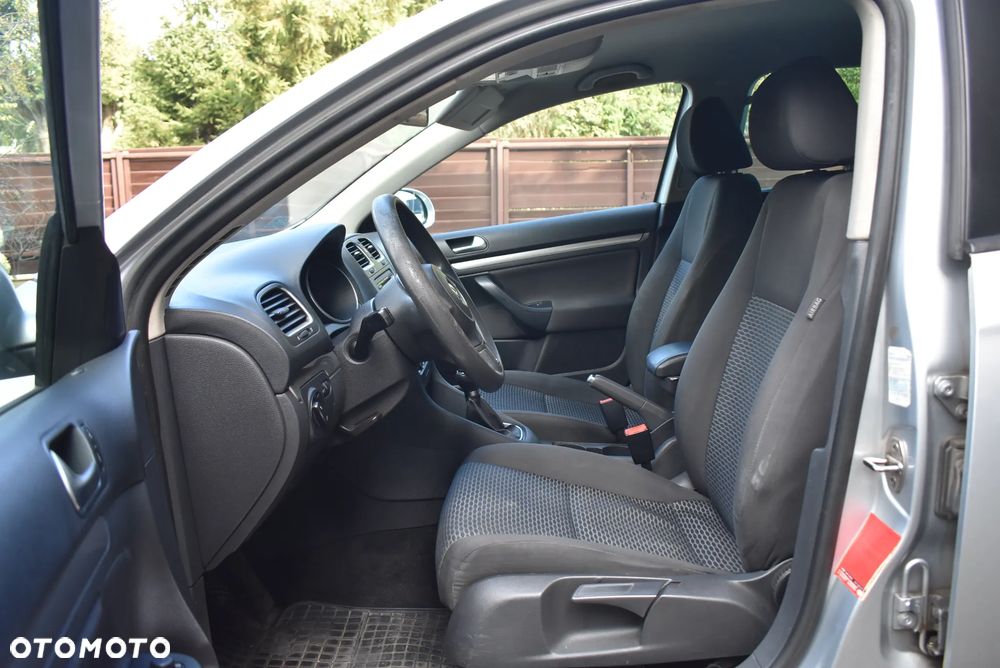Volkswagen Golf - 11