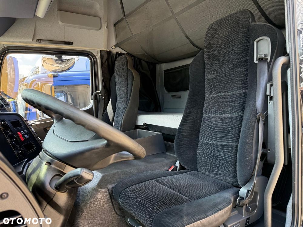 Mercedes-Benz Atego 1527 burto-firana z windą 7.2m SUPER STAN / GLOB / SYPIALNY / z Niemiec - 11