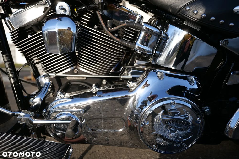 Harley-Davidson Softail Heritage Classic - 25
