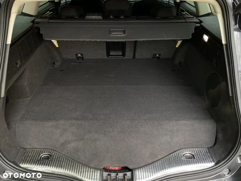 Ford Mondeo 2.0 Hybrid Titanium - 29