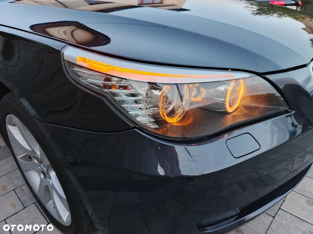 BMW Seria 5 525d xDrive Touring - 30