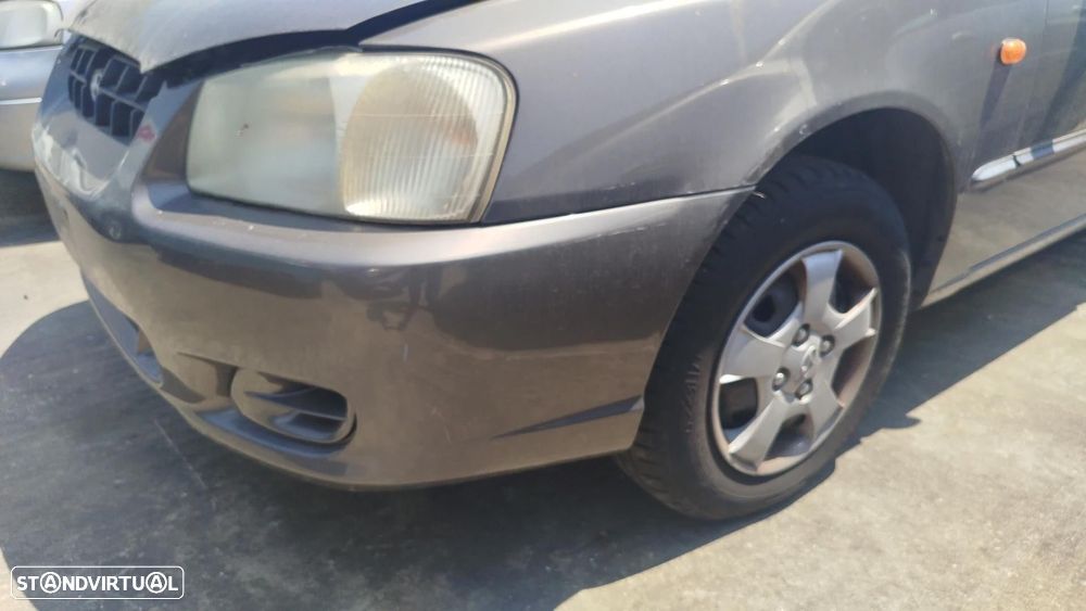 Pára-choques frente HYUNDAI Accent II (LC) - 2