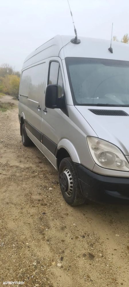 Mercedes-Benz Sprinter - 2