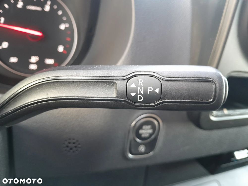 Mercedes-Benz Sprinter - 13