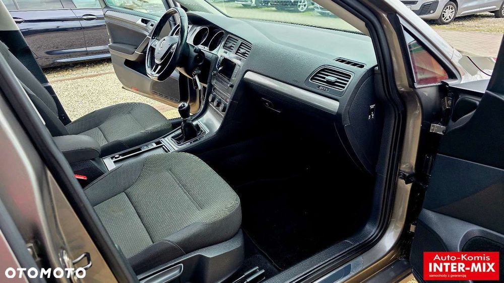 Volkswagen Golf - 27