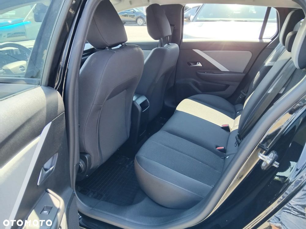 Opel Astra 1.2 T Edition S&S - 10
